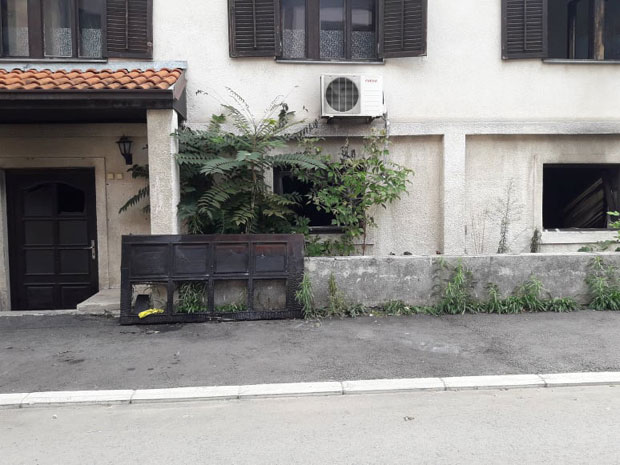 ПОЖАР У НИШУ: Жену ватра ухватила на спавању, изгорело јој цело тело (ФОТО)